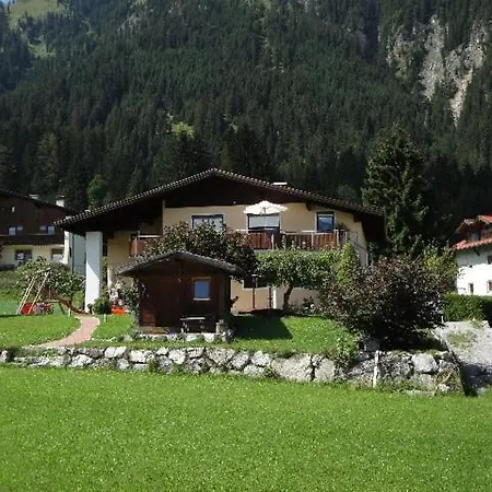 Landhaus Falger Διαμέρισμα Wängle